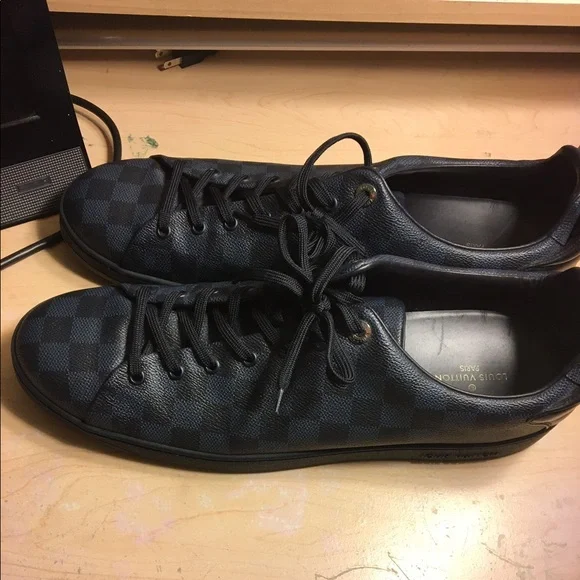 Louis Vuitton Sneakers - Picture 3 of 4